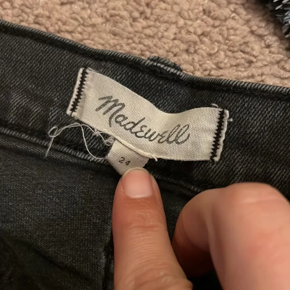 Madewell button‎ fly black shorts 24